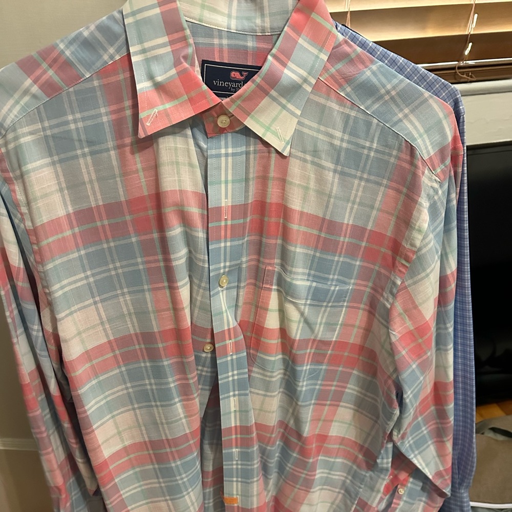 Vineyard Vines button down